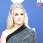 Carrie Underwood Describes A Perfect Christmas