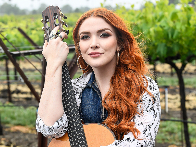 Bits And Pieces: Caylee Hammack, Kylie Morgan & More!