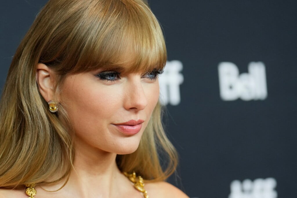 Taylor Swift Discusses Her Music Video "all Too Well" At Toronto Film Fest, In Toronto