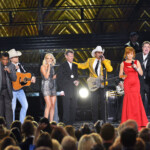 Randy Travis Performs 