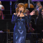 Reba Mcentire Performs During The 50th Annual Country Music Association Awards In Nashville