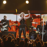 Jennifer Nettles Of Sugarland Performs With Richie Sambora And Jon Bon Jovi At The Annual Grammy Awards In Los Angeles