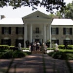 Tourist Enter Graceland Mansion In Memphis Before World Leaders Bush And Koizumi Visit
