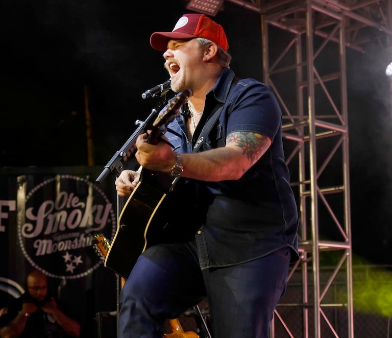 Ernest To Headline “stars For Second Harvest” Benefit Concert