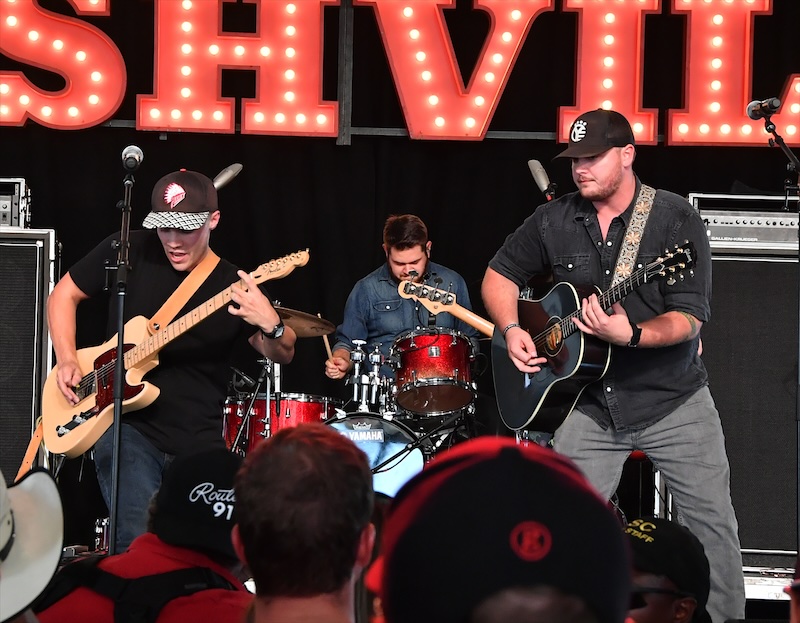 Muscadine Bloodline Stay Indie On New Album While Paying Tribute To Turnpike Troubadours