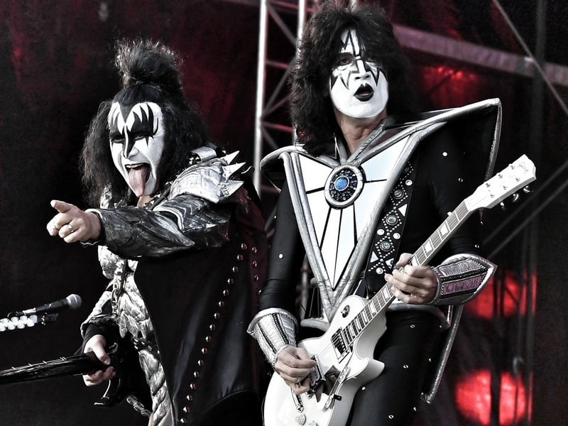 Kiss Launches Audio Walking Tour Of New York City To Celebrate 50th Anniversary Of ‘dressed To Kill’