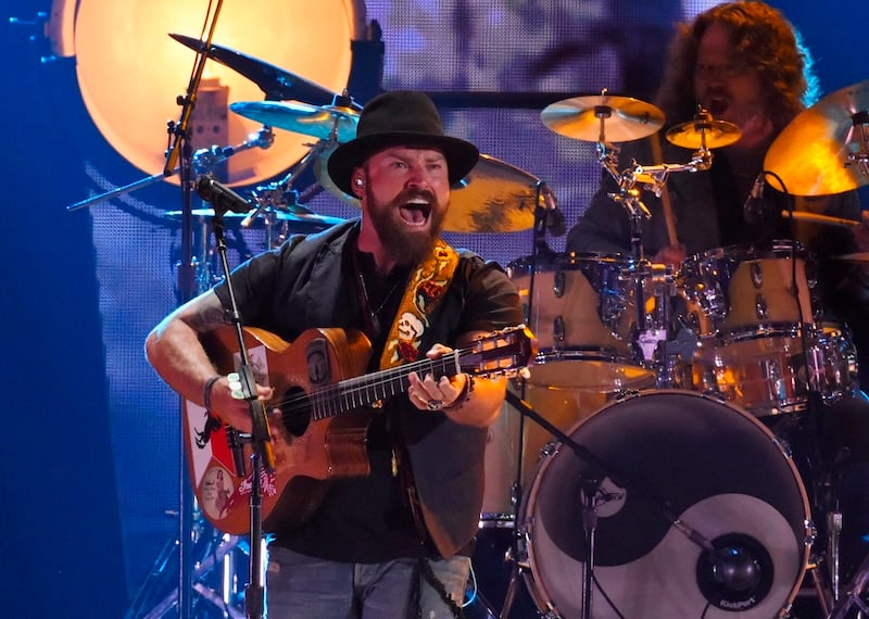 Zac Brown Dating Jewelry Designer Kendra Scott, With Couple Making Red Carpet Debut At 2025 Amas