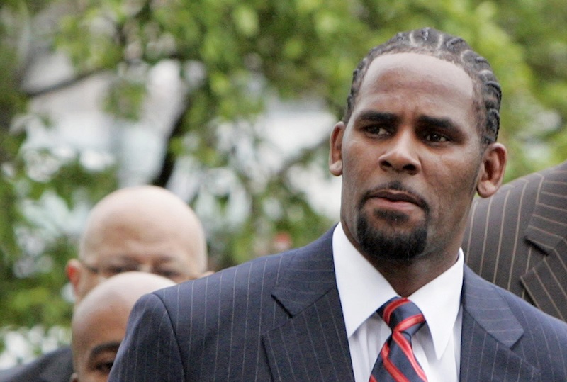R. Kelly’s Lawyers Seek Immediate Release, Claiming Threats On His Life