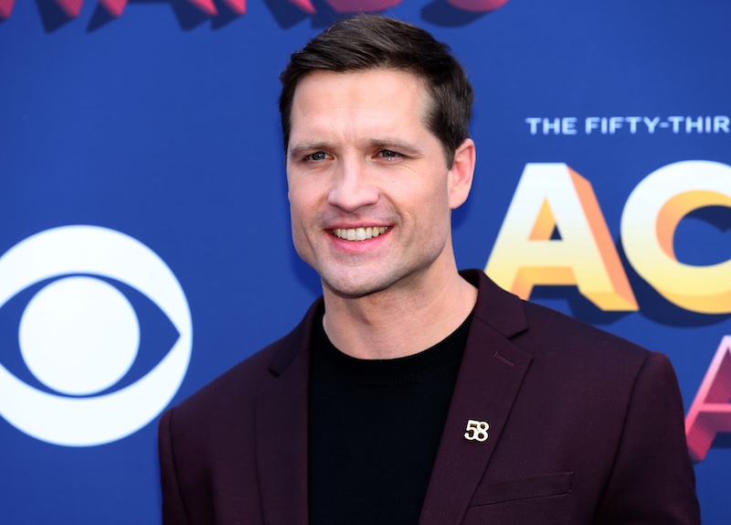 Walker Hayes’ New Album,’ 17 Problems,’ Finds The Singer “at A Bend In The Road”
