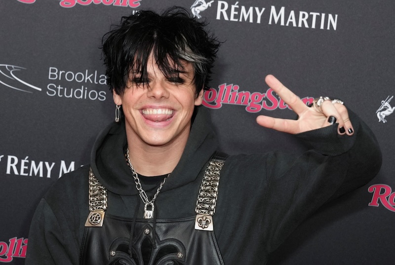 Yungblud’s Grandmother Convinced Him That Rod Stewart Was His Grandfather, And Sir Rod Is In On The Joke