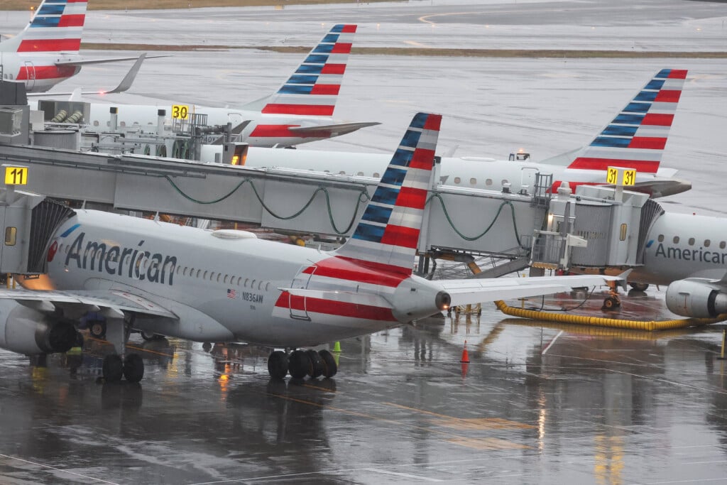 Air Canada Express Jet Collides With A Ground Vehicle At Laguardia Airport