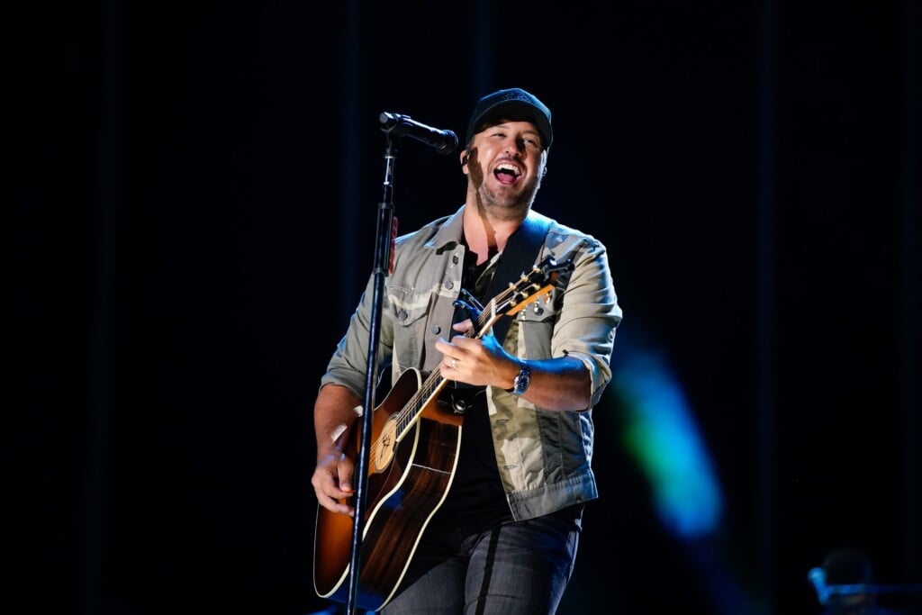 Luke Bryan Performs During Cma Fest At Nissan Stadium Early In The Morning On Monday, June 12, 2023, In Nashville, Tennessee.
