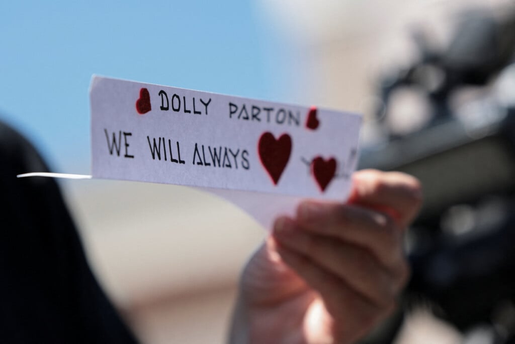 Dolly Parton, Queen Of Country Music, Dies At 80
