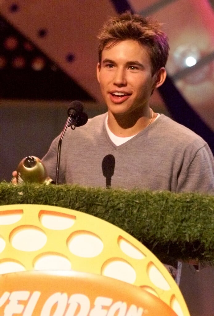 Jonathan Taylor Thomas Wins Kids Choice Award.