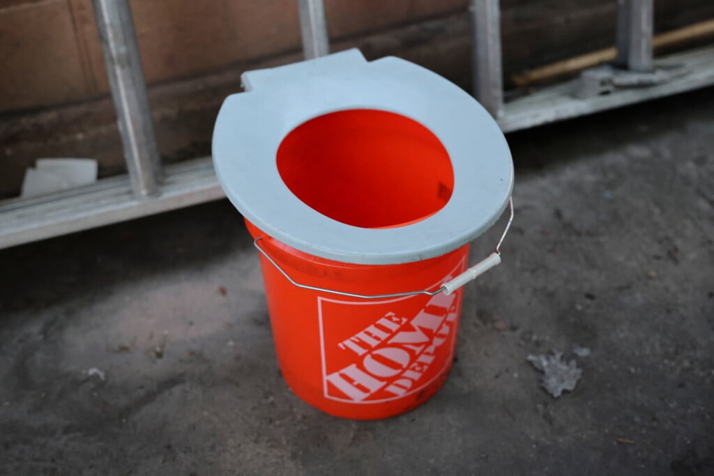 toilet bucket