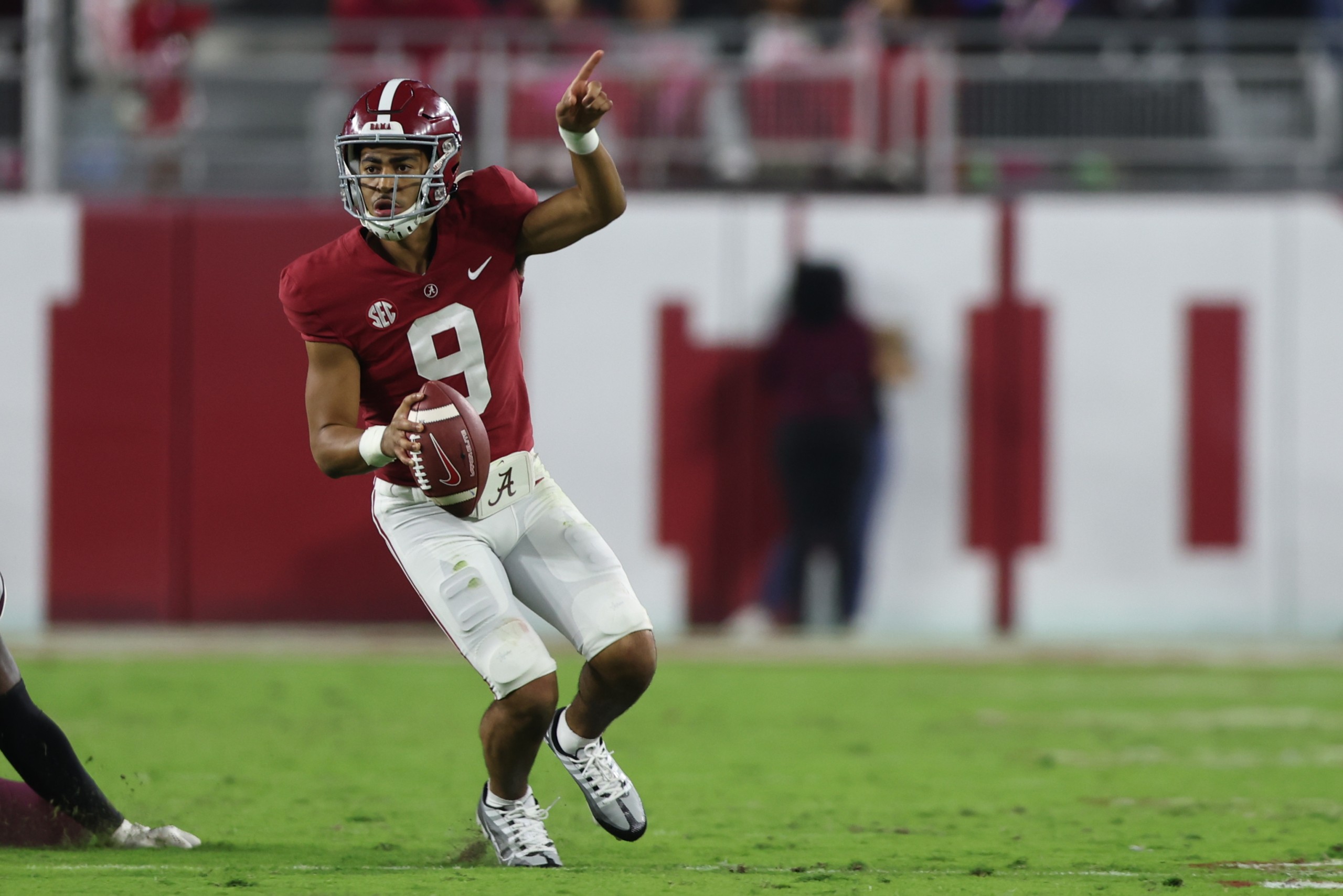 Former Alabama QB impresses coaches at NFL rookie minicamp - WVUA 23