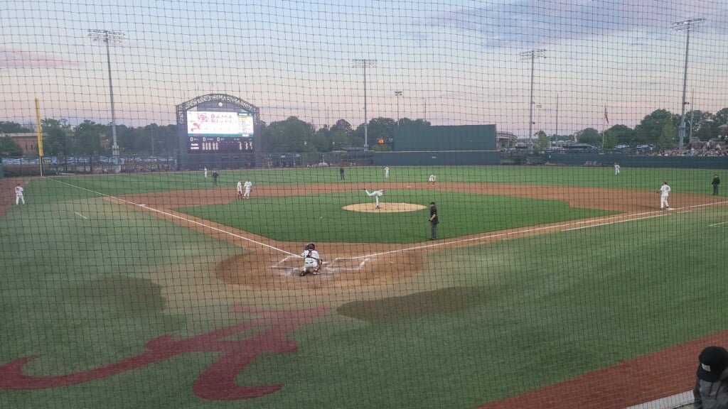 Alabama baseball planning to stick with camouflage hats - WVUA 23