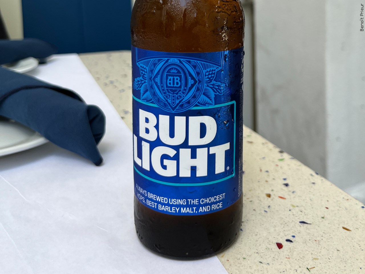 Bud Light fumbles, but experts say inclusive ads will stay - WVUA 23