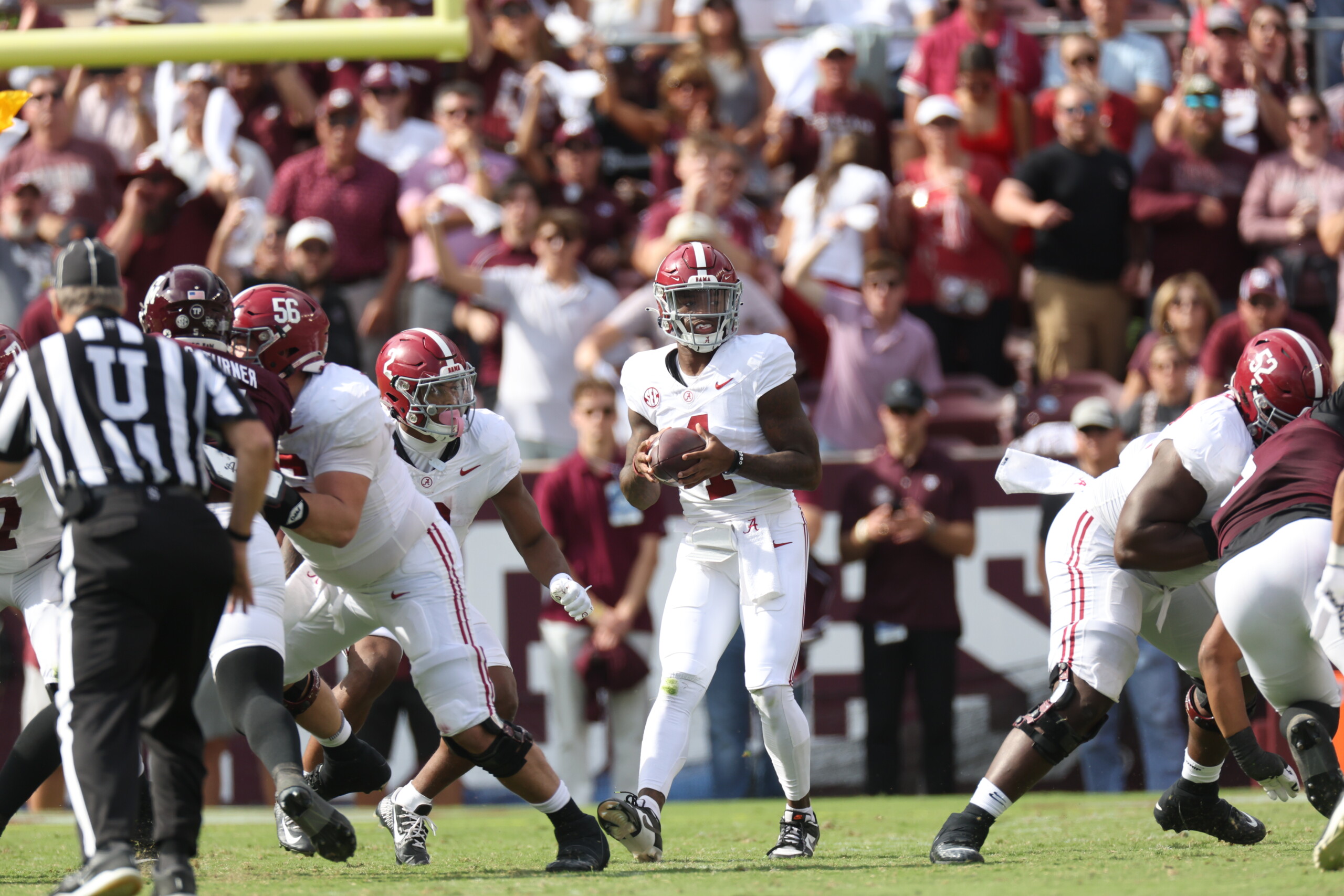 Alabama QB Bryce Young leaves Tide's 49-26 win over Arkansas with