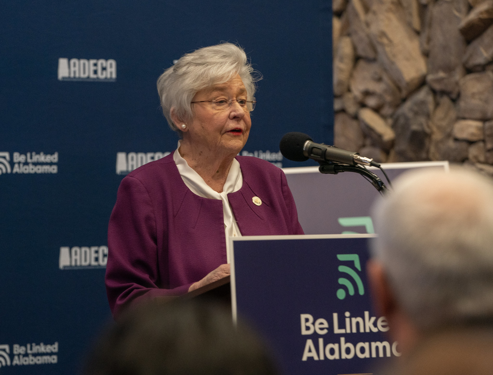 Alabama working toward expanding broadband in rural areas - WVUA 23