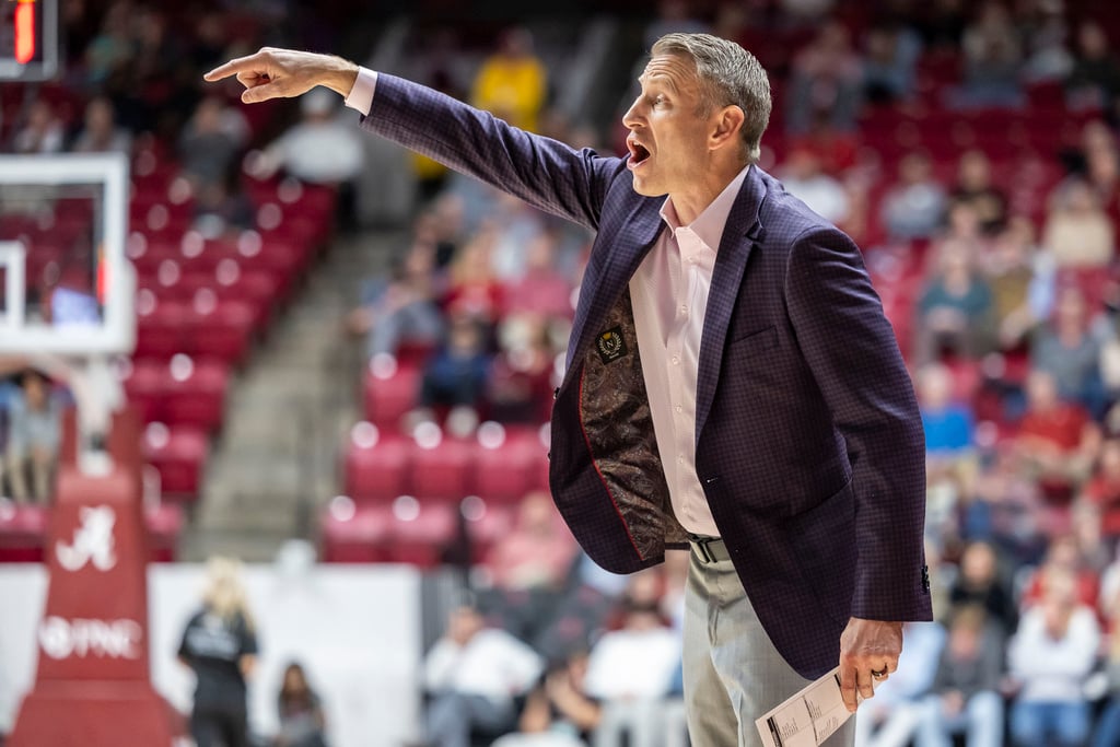 Alabama basketball at Missouri in photos: Brandon Miller, Nate Oats