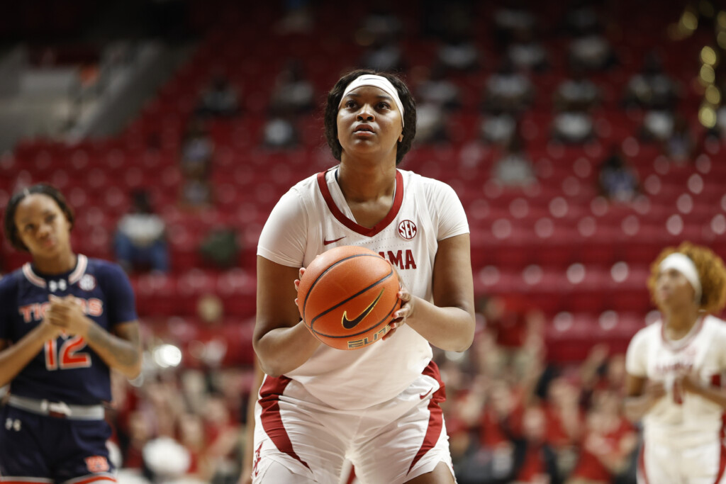 Essence Cody continues dominant freshman season in Bama women's ...