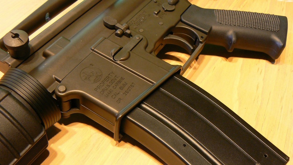 Gun 728958 1920
