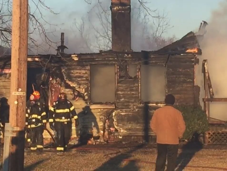 Family of 8 loses home, companion dog in Pender Co. fire - WWAYTV3