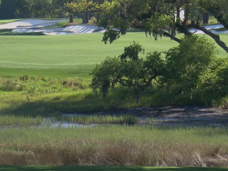Eagle Point's 9th hole crosses the Intracoastal Waterway. (Photo: WWAY)