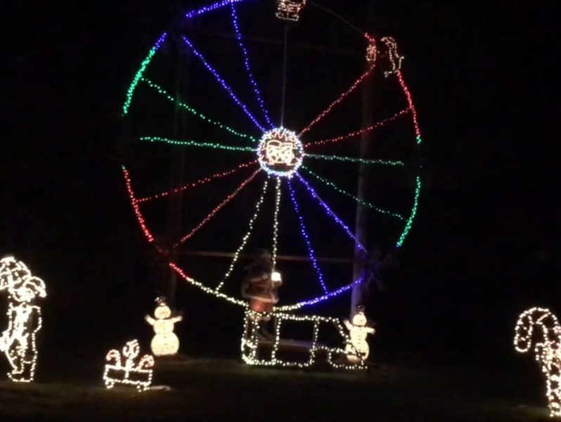 Lu Mil Vineyard Christmas light show lasts through Dec. 23 WWAYTV3