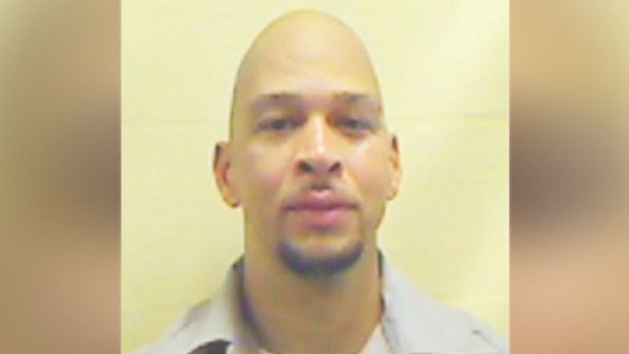 Ex-NFL player Rae Carruth out of prison after 18 years for murder plot