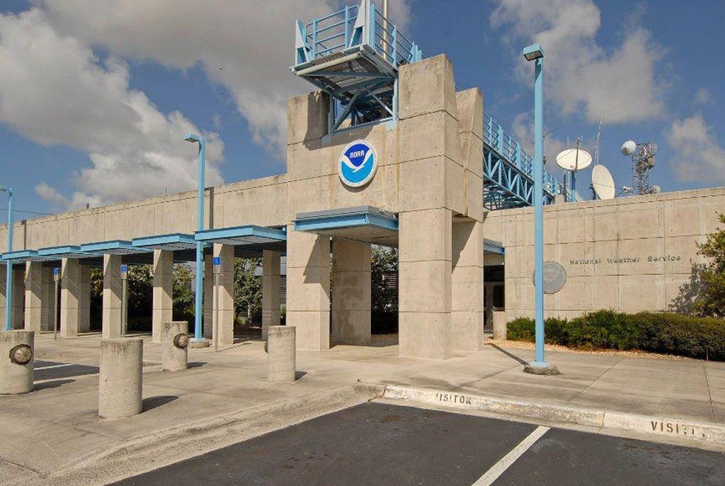 The NOAA NWS National Hurricane Center at Florida International University in Miami. (Photo: NOAA NWS National Hurricane Center)