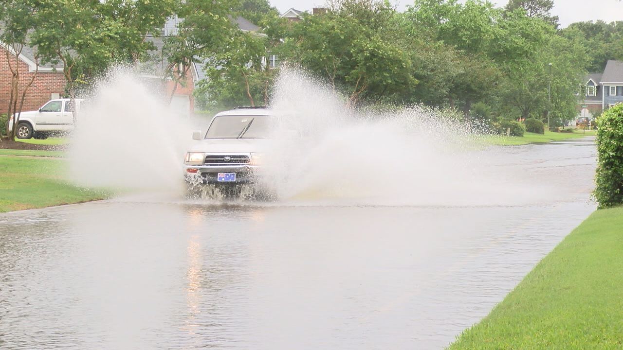 Pine Valley neighbors struggle with Memorial Day flooding - WWAYTV3