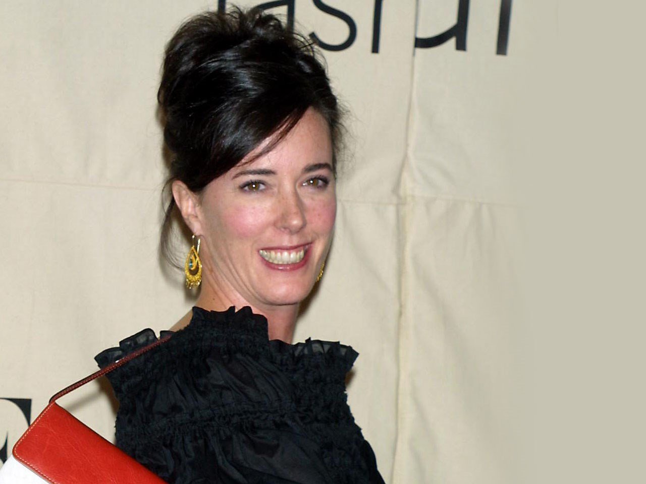 Kate Spade Foundation to donate $1M for suicide prevention - WWAYTV3