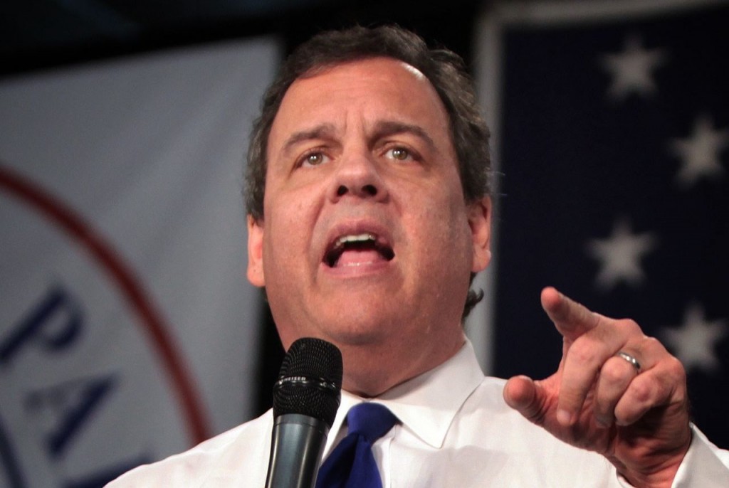 Chris Christie Confronts Chicago Cubs Fan in Video