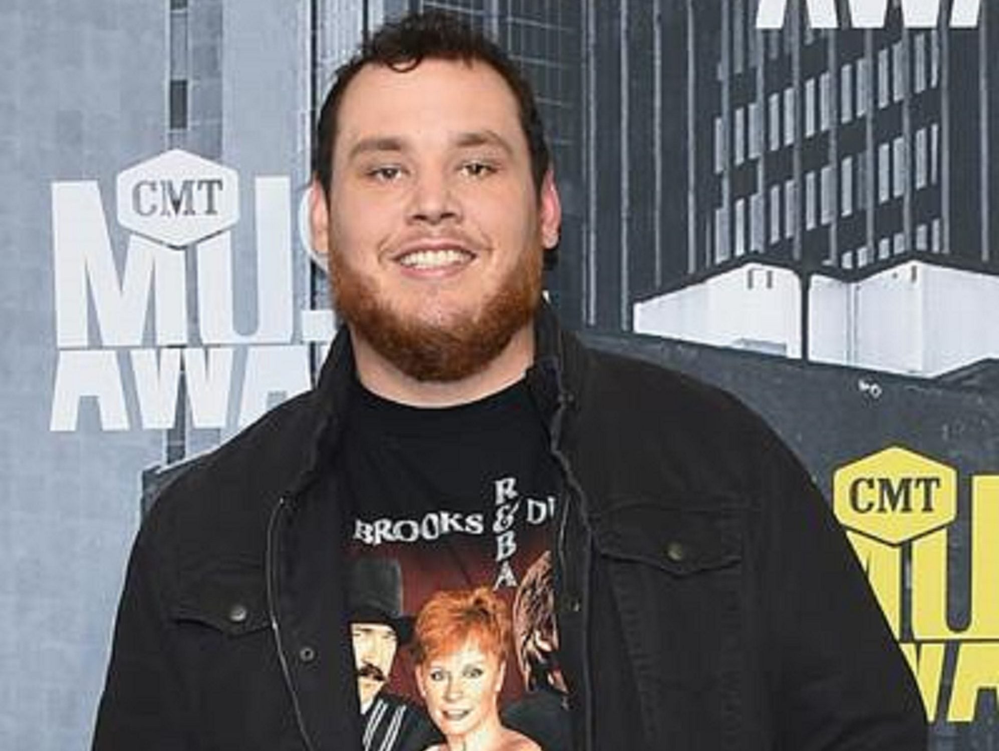 Country singer Luke Combs' unassuming appeal makes him a hit