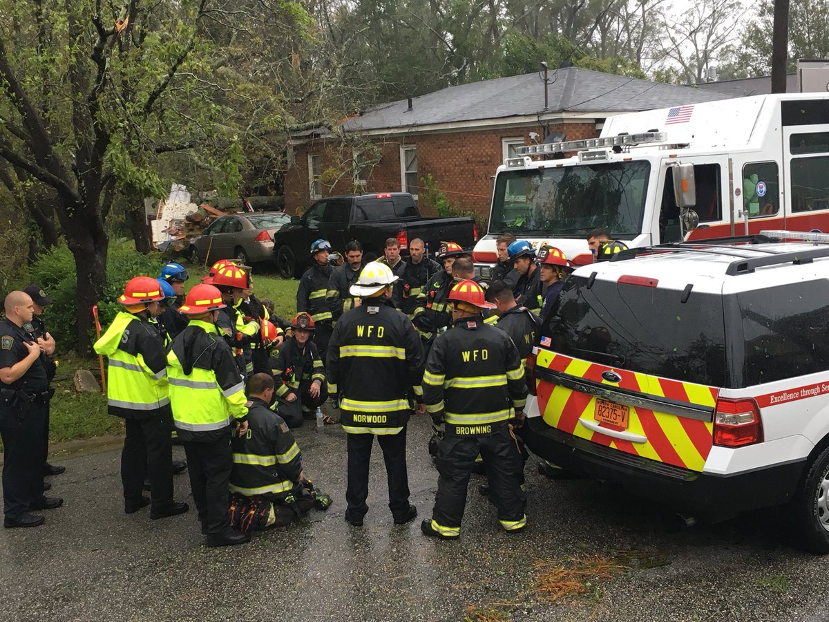 Mother, infant killed after tree falls on Wilmington home - WWAYTV3
