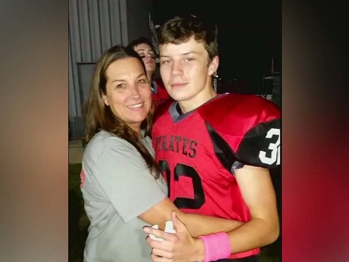 High school football player dies after being injured in game - WWAYTV3