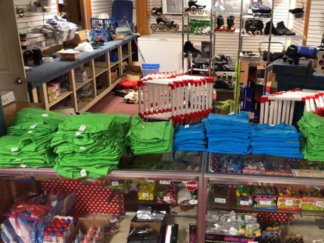 Jelly Beans sells skating memorabilia ahead of closure WWAYTV3