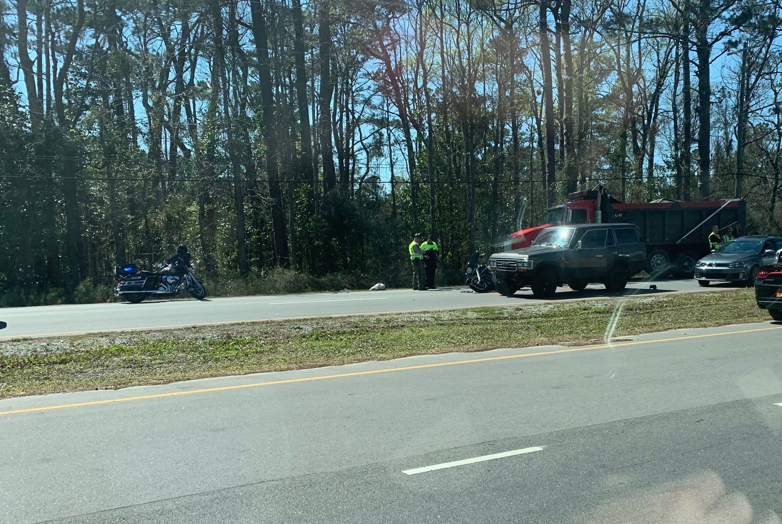 Deputy-involved crash snarls traffic on Carolina Beach road - WWAYTV3