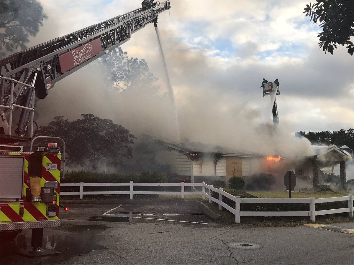 Crews respond to fire at abandoned apartment complex near UNCW - WWAYTV3