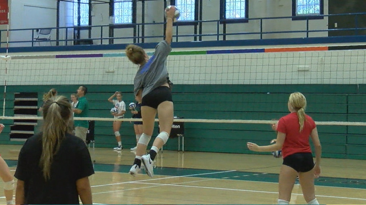 UNCW Volleyball hosts annual advanced skills camp WWAYTV3