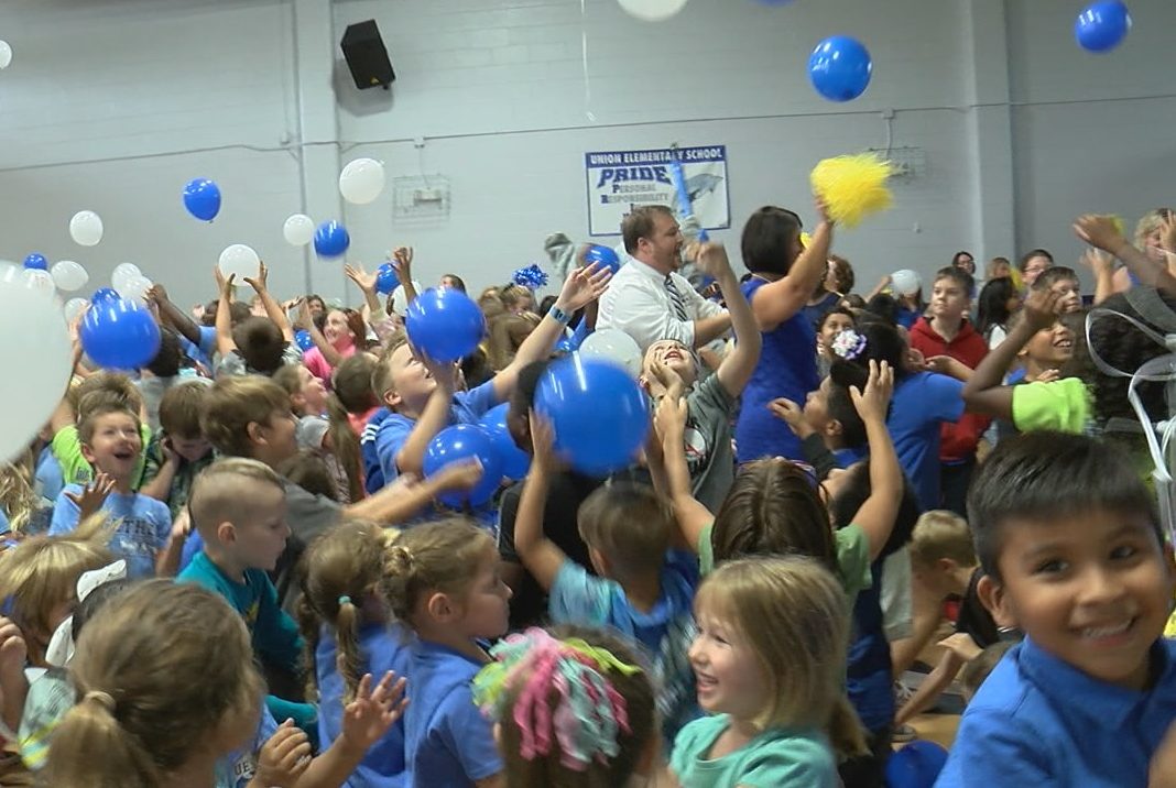Union Elementary School earns national award WWAYTV3