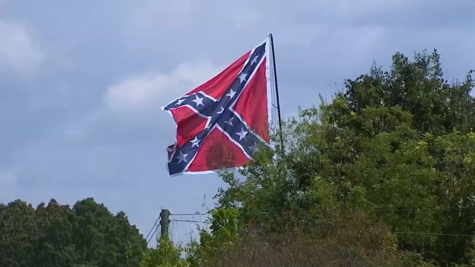 NC man continues fight to fly large Confederate flag on property WWAYTV3