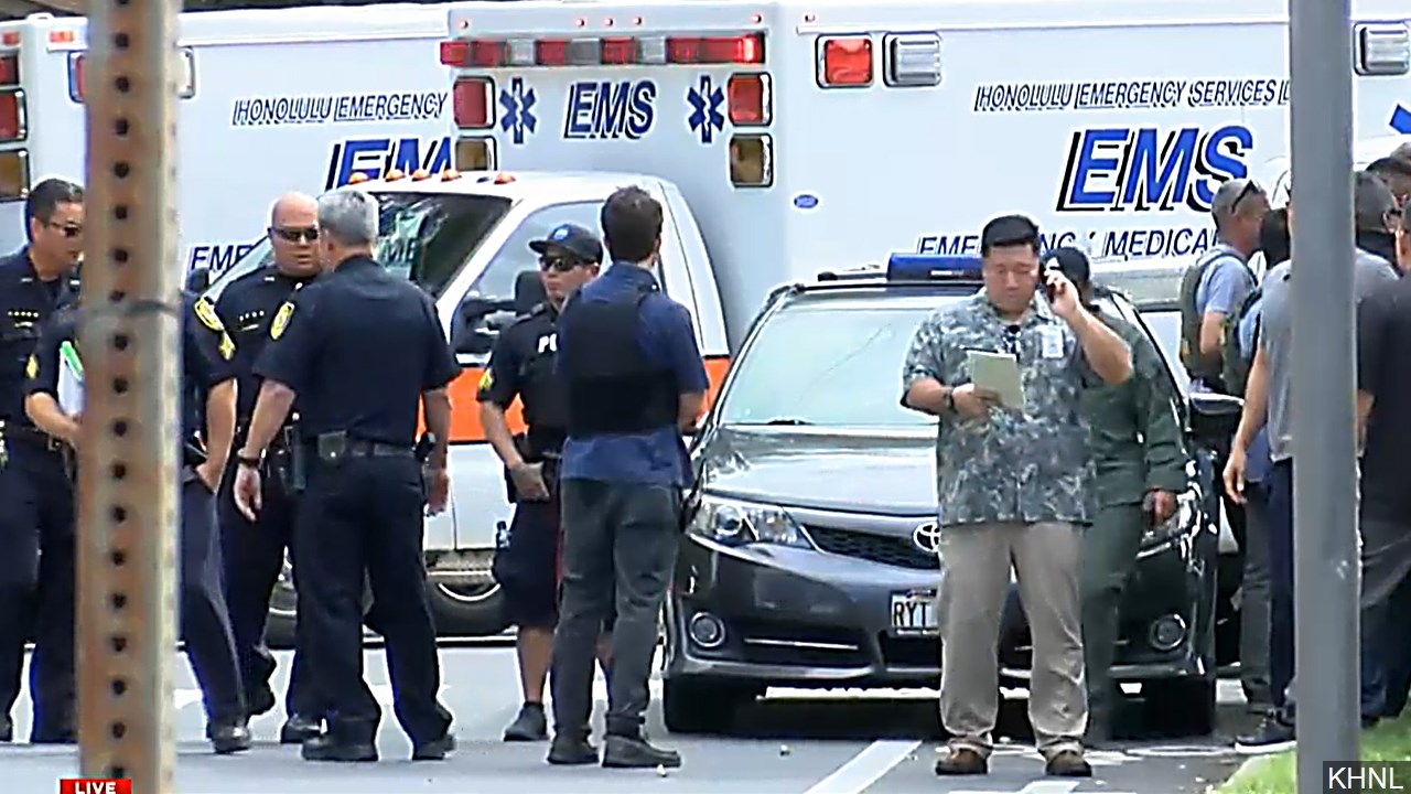Governor: 2 police officers die after Hawaii shooting - WWAYTV3