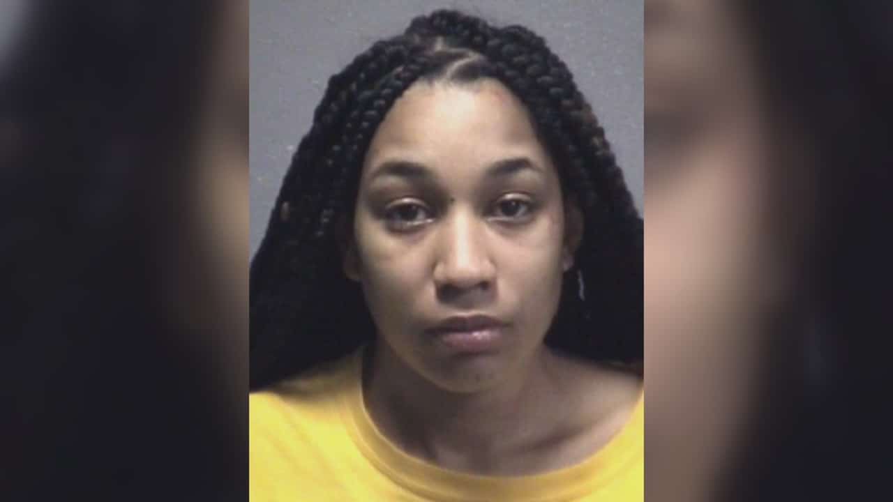 Woman charged in overnight Wilmington stabbing - WWAYTV3