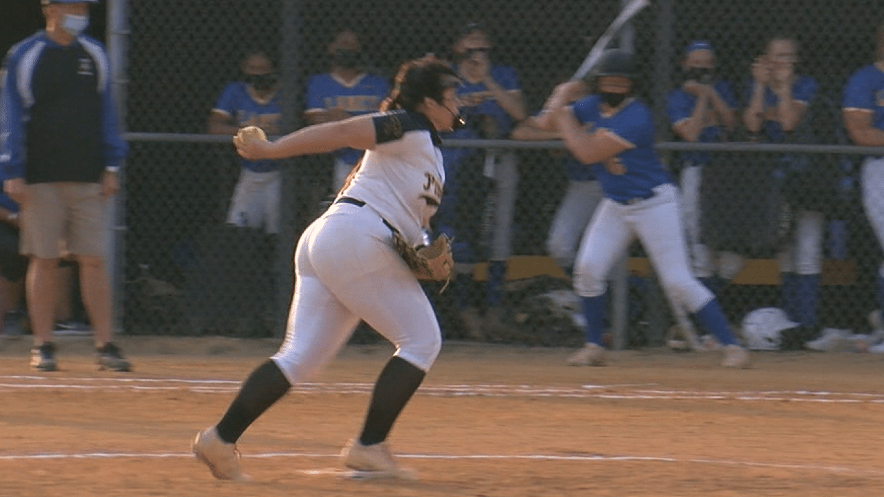 Key hitting leads Topsail Softball past Laney in Mideastern Conference