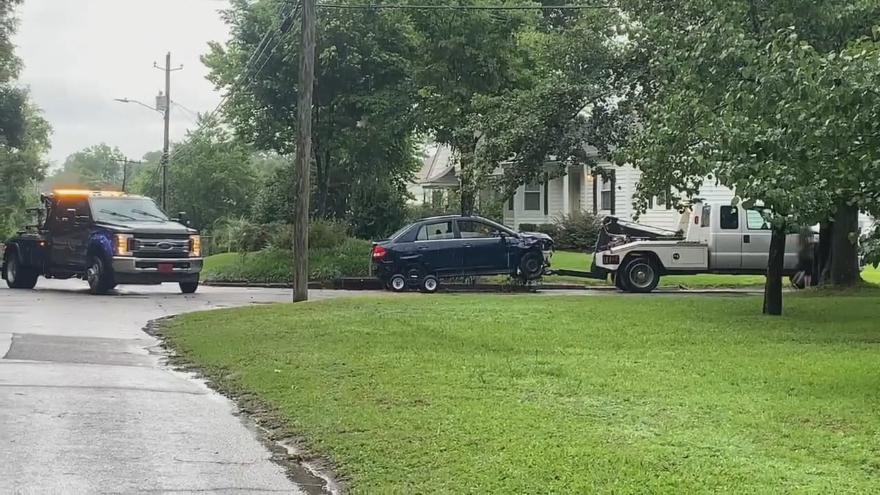Wilmington Police searching for driver after car crashes into water ...