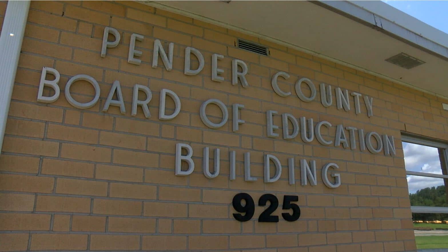 Masks remain optional at Pender County Schools - WWAYTV3