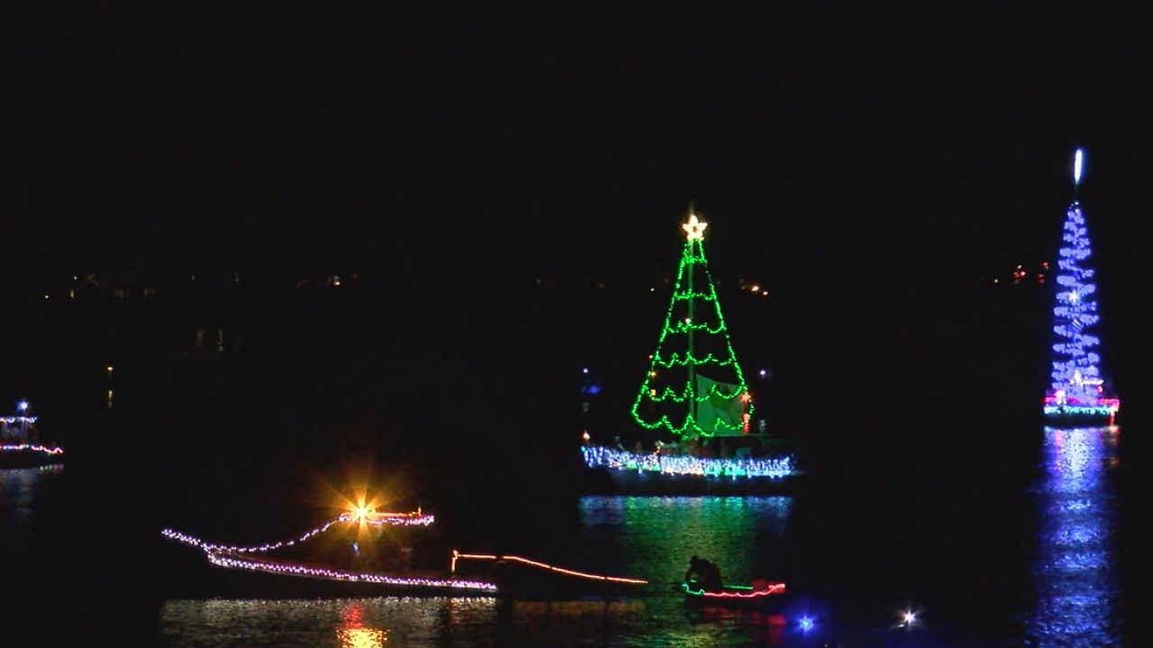 Carolina Beach Christmas Boat Parade 2022 Annual Nc Holiday Flotilla In Wrightsville Beach Draws Large Crowd - Wwaytv3